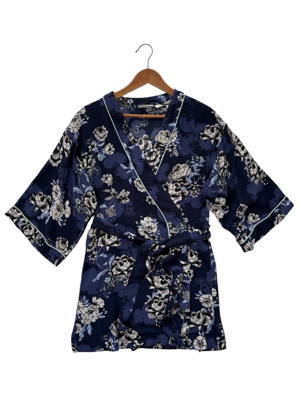 Nordstrom Lingerie Navy Floral Robe with Belt